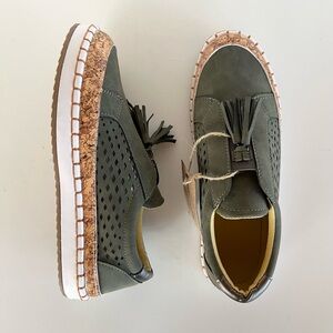 Harper & Lane Claire Perforated Slip-On Shoes in Green w/Cork Detail, size 8.5